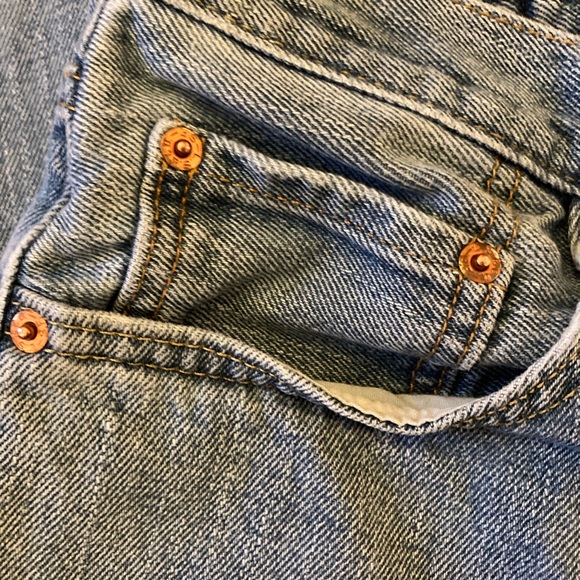 Levi’s 550 Relaxed Fit Light/Medium Wash Jeans - Picture 7 of 8